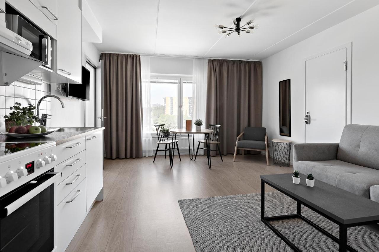 Forenom Hotel Flemingsberg - 10Min From Aelvsjoe Худинге Екстериор снимка