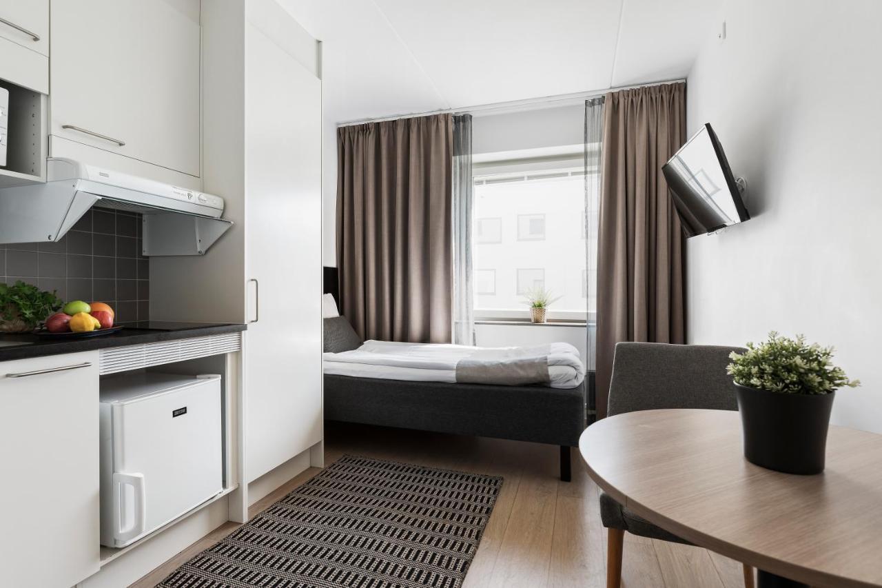 Forenom Hotel Flemingsberg - 10Min From Aelvsjoe Худинге Екстериор снимка