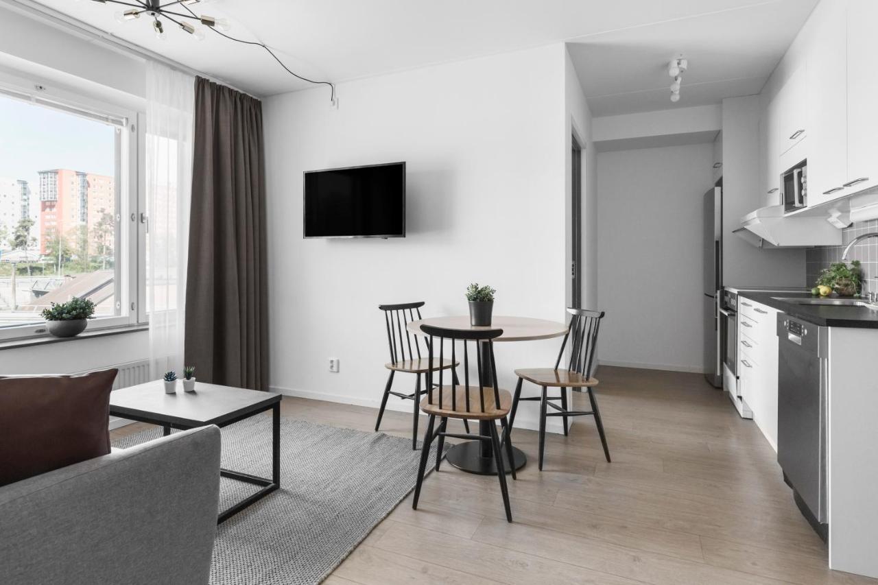 Forenom Hotel Flemingsberg - 10Min From Aelvsjoe Худинге Екстериор снимка