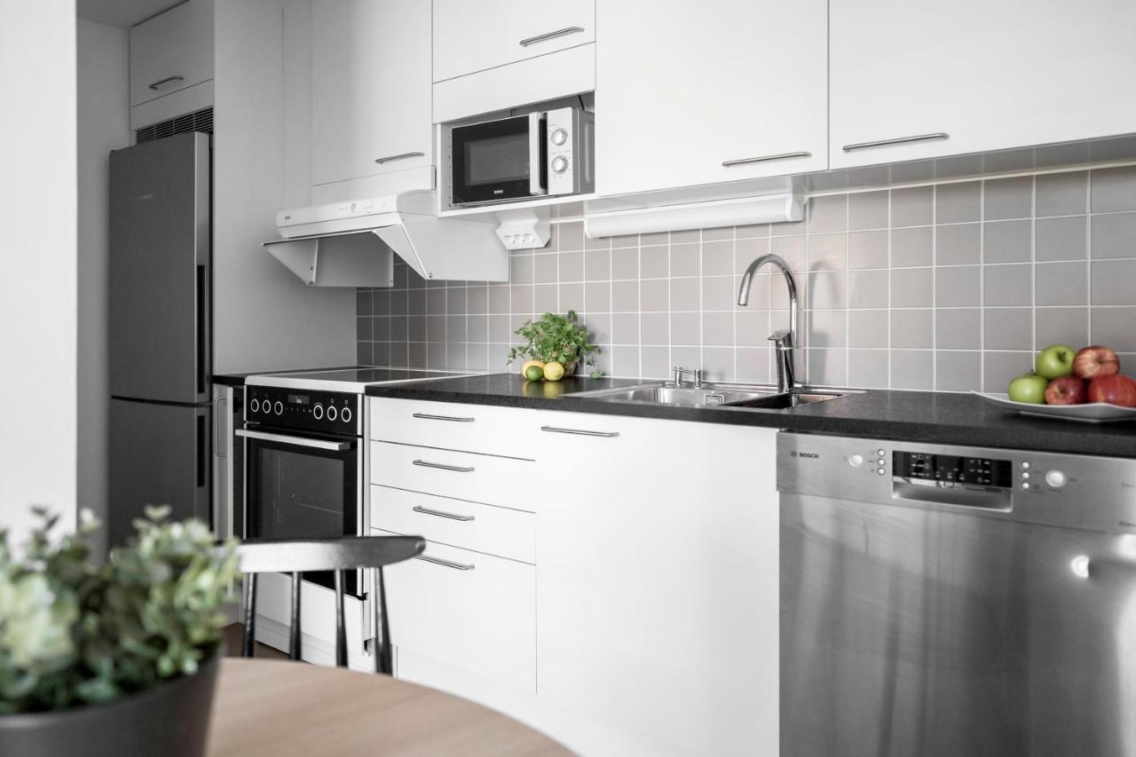 Forenom Hotel Flemingsberg - 10Min From Aelvsjoe Худинге Екстериор снимка