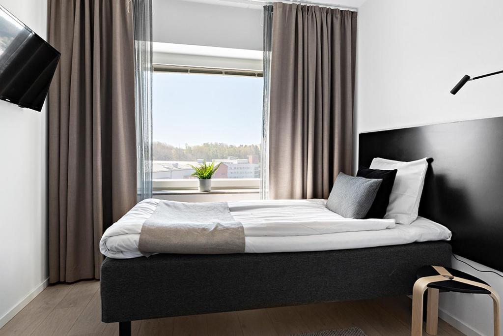 Forenom Hotel Flemingsberg - 10Min From Aelvsjoe Худинге Екстериор снимка