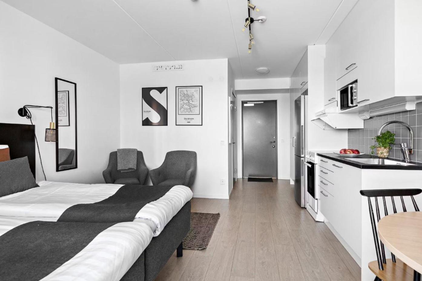Forenom Hotel Flemingsberg - 10Min From Aelvsjoe Худинге Екстериор снимка