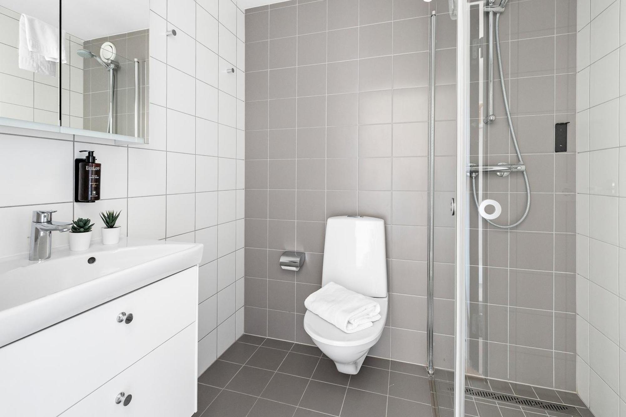Forenom Hotel Flemingsberg - 10Min From Aelvsjoe Худинге Екстериор снимка