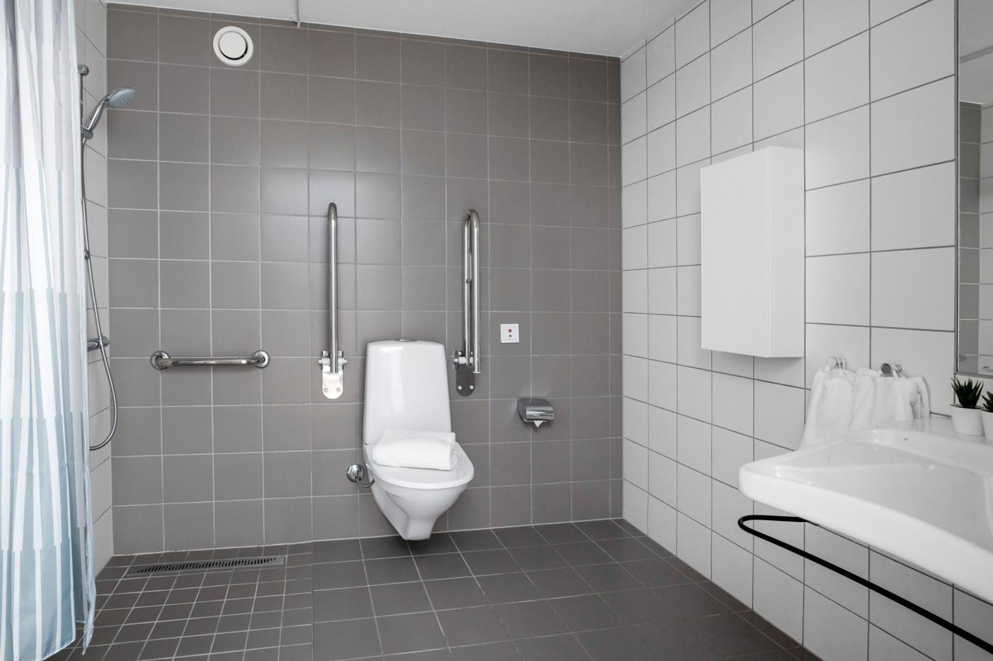 Forenom Hotel Flemingsberg - 10Min From Aelvsjoe Худинге Стая снимка