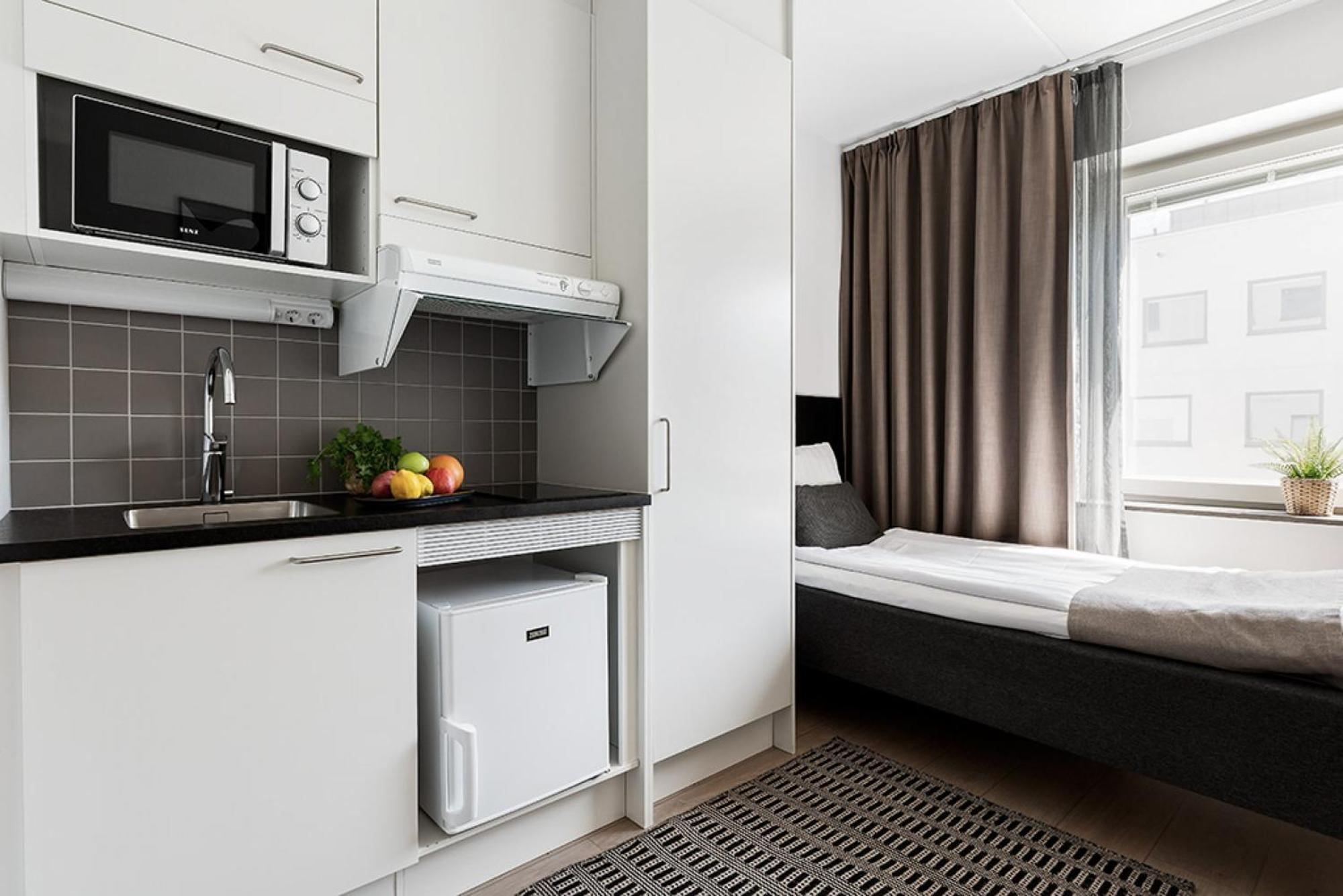 Forenom Hotel Flemingsberg - 10Min From Aelvsjoe Худинге Екстериор снимка